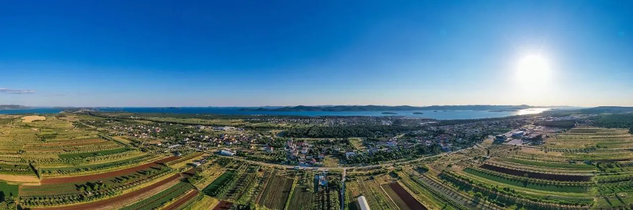 Holiday home Mobile House F&L Villa Biograd Na Moru