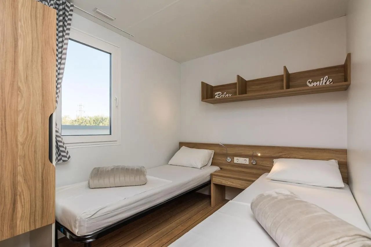 Holiday home Mobile House F&L Villa Biograd Na Moru